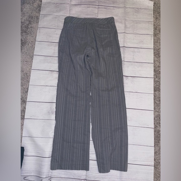 Women's Peace Of Cloth Pants - Picture 7 of 8